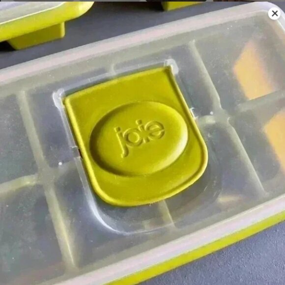 Set of 3 Joie 8 Compartment Snack Tray With Vented Lid Olive Green - Picture 2 of 5